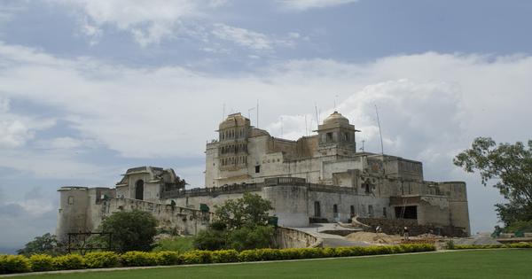 Sajjan Garh Palace 