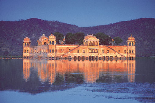 Jal Mahal Jaipur, Rajasthan (Entry Fee, Timings, & History)