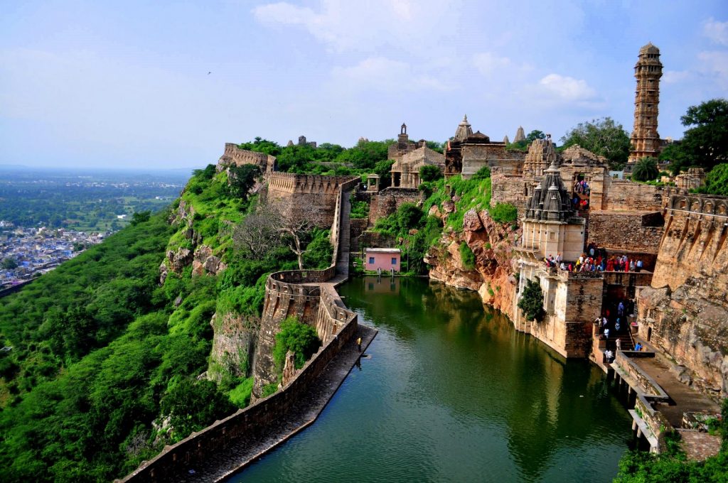 Largest fort in India: Chittorgarh Fort