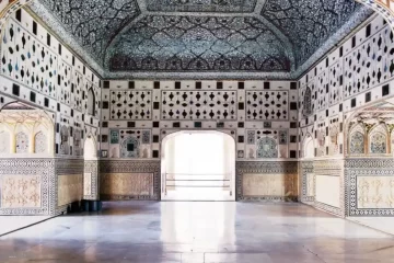 Sheesh Mahal Jaipur, Rajasthan (Entry Fee, Timings, & History)