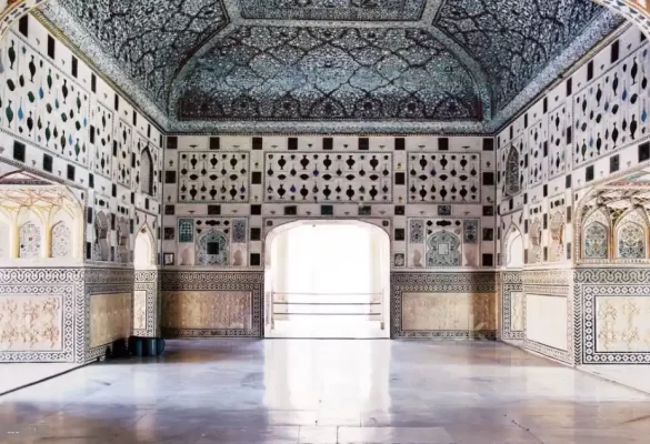 Sheesh Mahal Jaipur, Rajasthan (Entry Fee, Timings, & History)