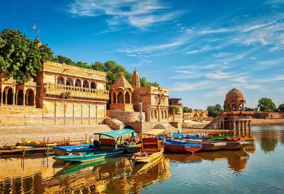 Gadsisar Sagar Lake Jaisalmer, Rajasthan (Entry Fee, Timings & History)