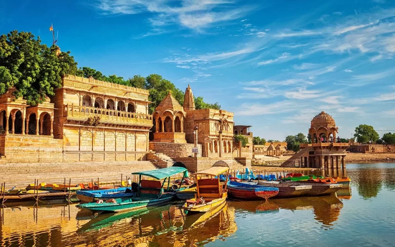 Gadsisar Sagar Lake Jaisalmer, Rajasthan (Entry Fee, Timings & History)